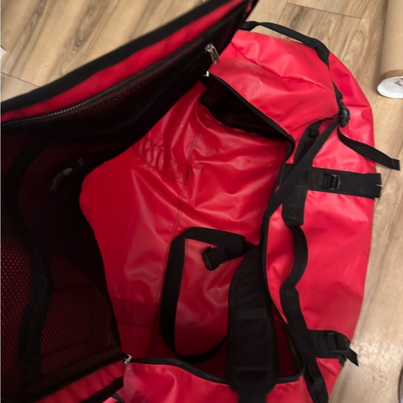 The North Face XXL Red Base Camp Duffel Backpack 150L - Picture 7 of 10